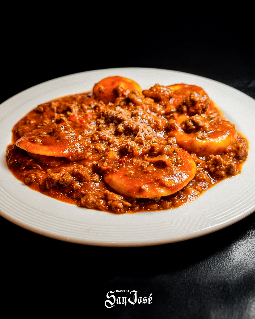 Sorrentinos caseros con salsa